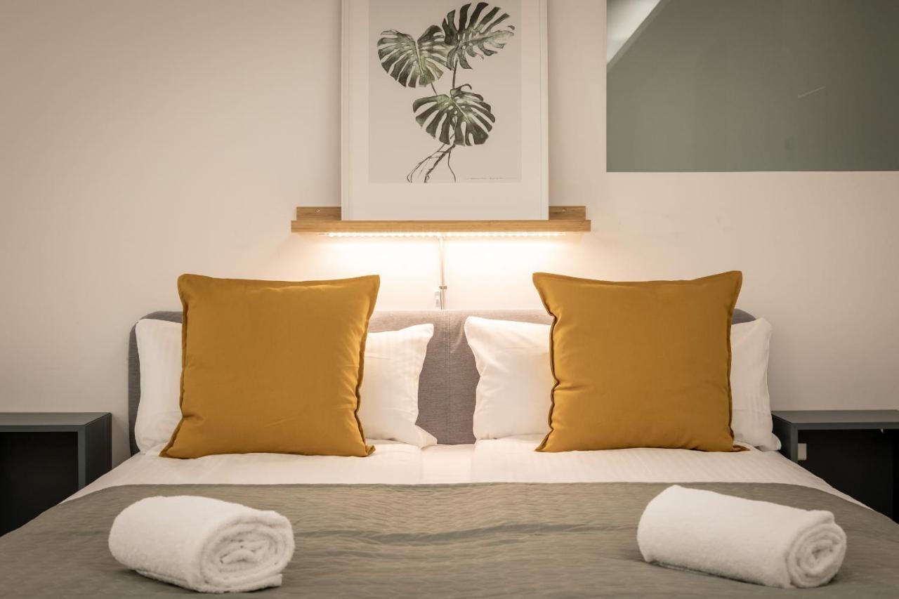 Spacious Apartment In Hemholtzkiez Prenzlauer Berg For 8 People Hiddenseer Berlin Bagian luar foto