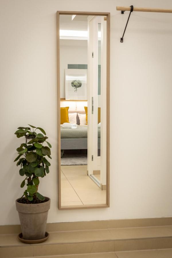 Spacious Apartment In Hemholtzkiez Prenzlauer Berg For 8 People Hiddenseer Berlin Bagian luar foto