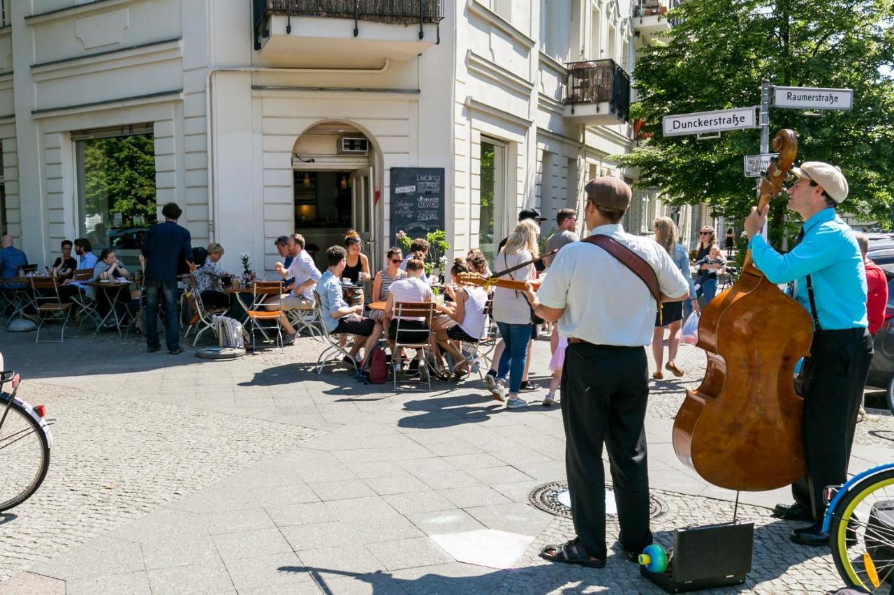 Spacious Apartment In Hemholtzkiez Prenzlauer Berg For 8 People Hiddenseer Berlin Bagian luar foto